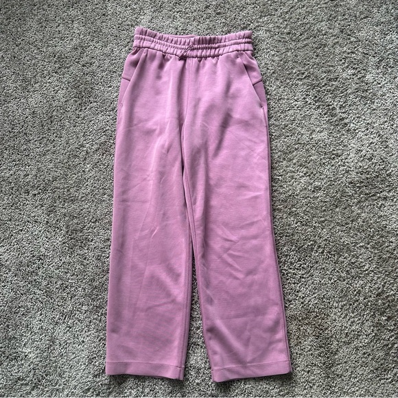 lululemon athletica Pants - lululemon athletica Cropped Straight-Leg Softstreme in Dusty Pink